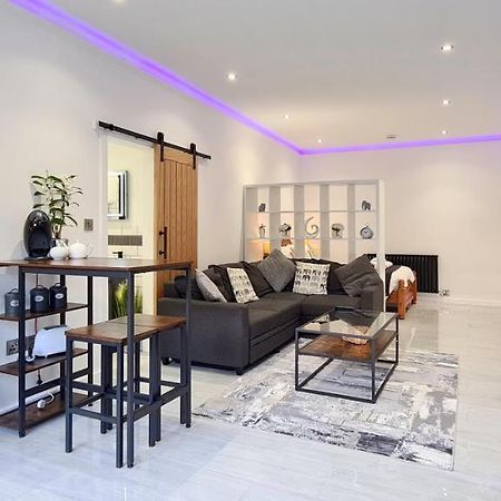 The Studio, Luxury Modern Apartment In The South Hams, Stunning Walks On The Doorstep, A 20 Minute Drive To The Beautiful Sandy Beaches, Quiet Courtyard Setting, Shops, Bars And Restaurants A Short Walk Away! Ivybridge Bagian luar foto