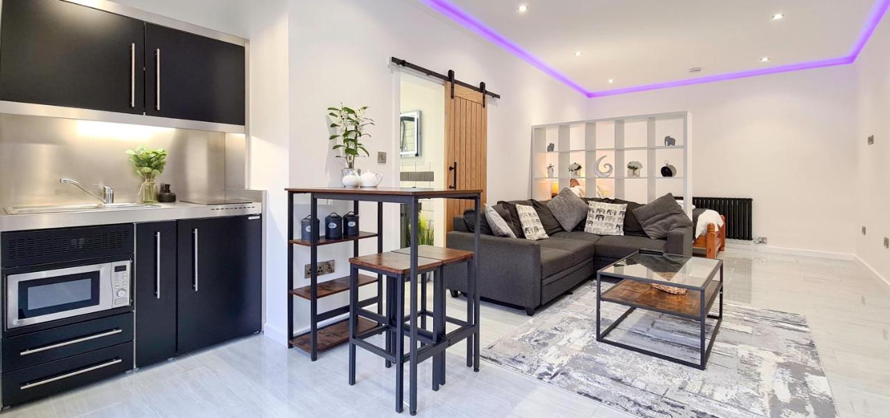 The Studio, Luxury Modern Apartment In The South Hams, Stunning Walks On The Doorstep, A 20 Minute Drive To The Beautiful Sandy Beaches, Quiet Courtyard Setting, Shops, Bars And Restaurants A Short Walk Away! Ivybridge Bagian luar foto
