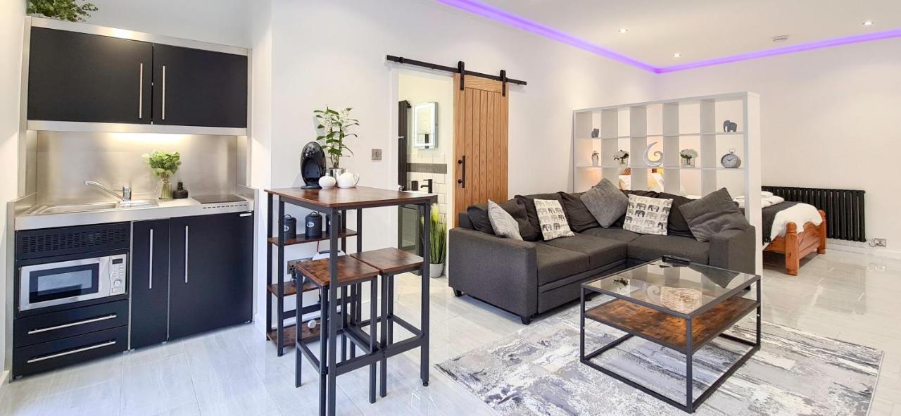 The Studio, Luxury Modern Apartment In The South Hams, Stunning Walks On The Doorstep, A 20 Minute Drive To The Beautiful Sandy Beaches, Quiet Courtyard Setting, Shops, Bars And Restaurants A Short Walk Away! Ivybridge Bagian luar foto